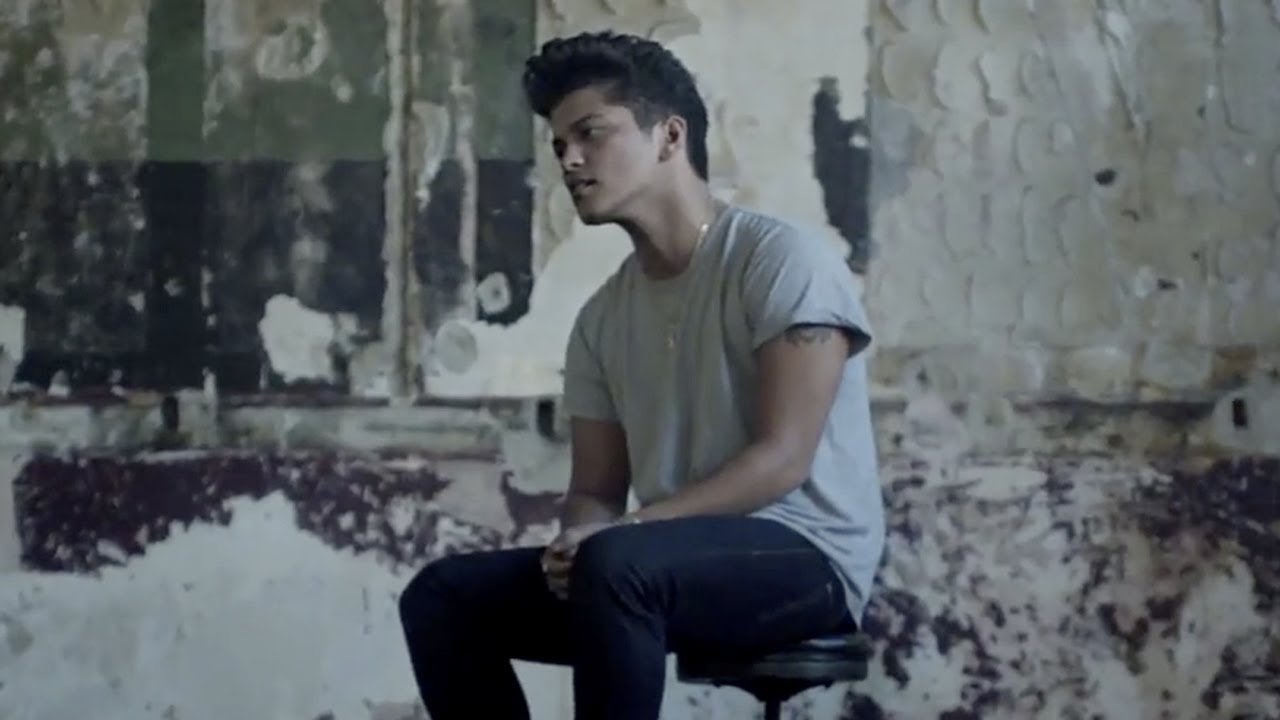 Makna lagu it will rain bruno mars